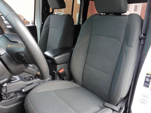 Used 2024 Jeep Wrangler Unlimited AWD/4WD image 4