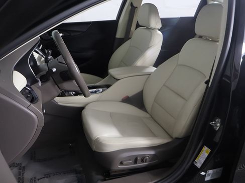 Used 2022 Chevrolet Malibu Premier FWD image 27