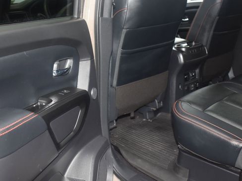 Used 2023 Nissan Titan PRO-4X w/ Pro-4x Convenience Package image 9
