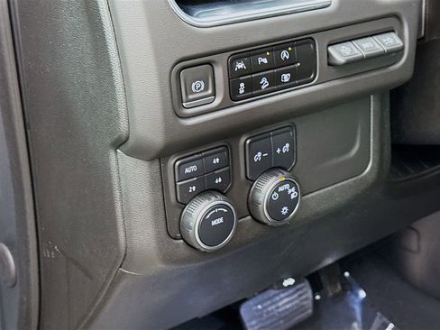 Used 2023 Chevrolet Tahoe High Country image 11