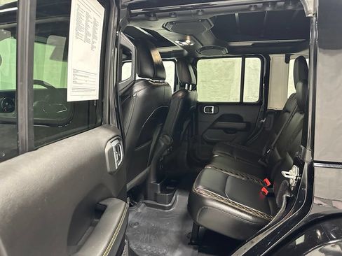 Used 2021 Jeep Wrangler Unlimited Sahara AWD/4WD image 44