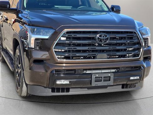 Certified 2024 Toyota Sequoia Limited image 25