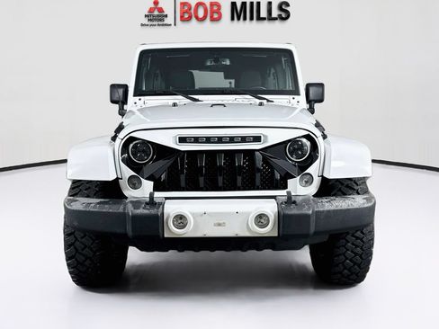 Used 2016 Jeep Wrangler Unlimited Sahara AWD/4WD image 2