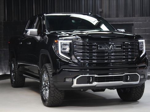 Used 2026 GMC Sierra 1500 Denali Ultimate AWD/4WD image 8