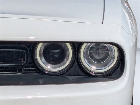 Used 2022 Dodge Challenger SXT w/ Blacktop Package image 9