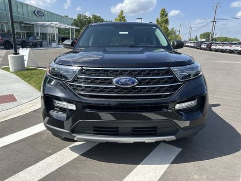 Certified 2023 Ford Explorer XLT w/ Equipment Group 202A AWD/4WD image 8