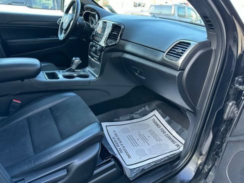 Used 2021 Jeep Grand Cherokee Laredo X AWD/4WD image 13