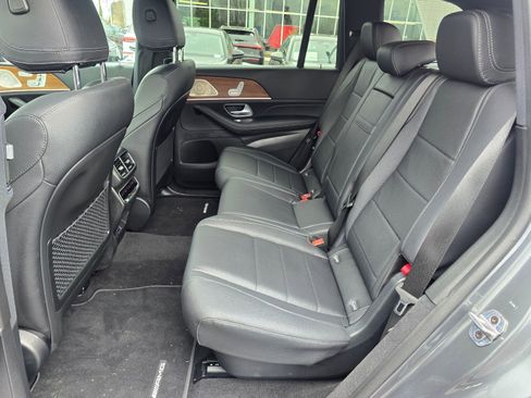 Used 2024 Mercedes-Benz GLS 450 4MATIC image 20