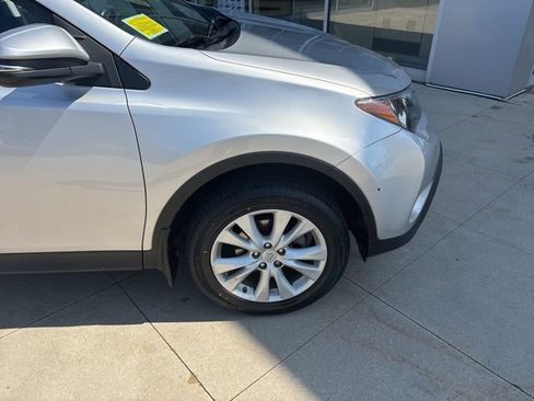 Used 2015 Toyota RAV4 Limited image 31