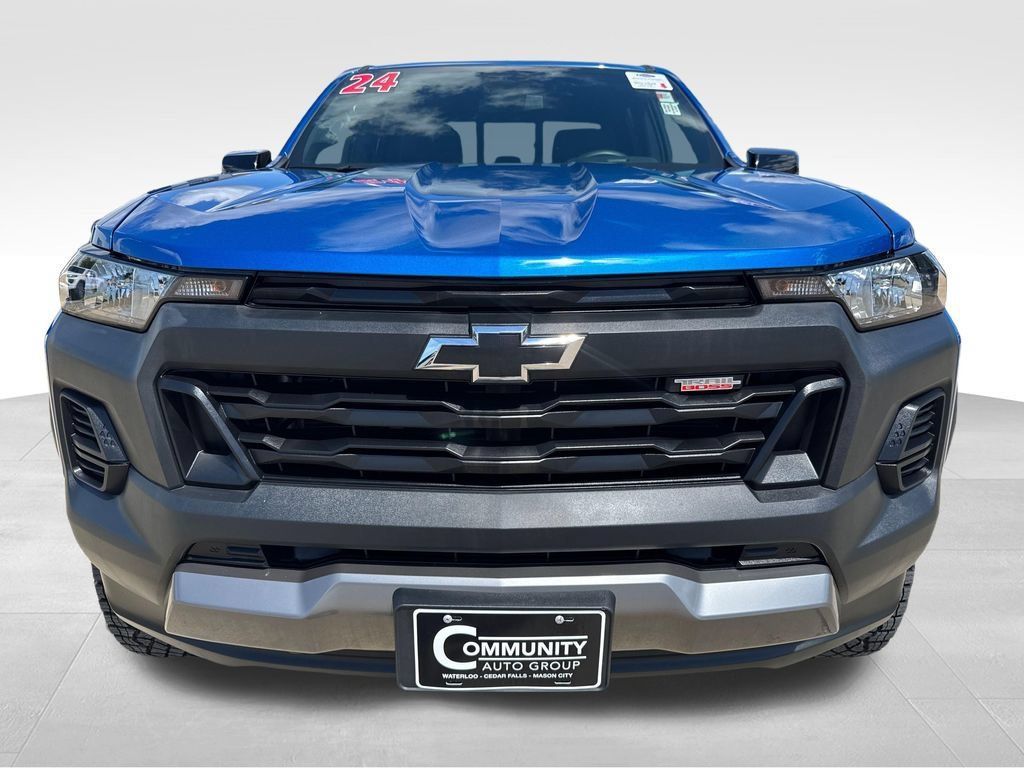 Certified 2024 Chevrolet Colorado Trail Boss w/ Advanced Trailering Package AWD/4WD image 12