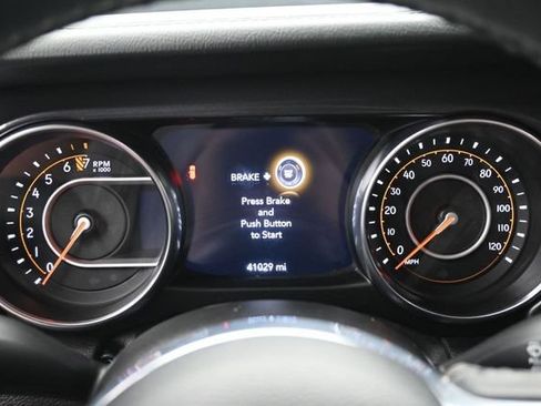 Used 2023 Jeep Wrangler Unlimited Sahara AWD/4WD image 19