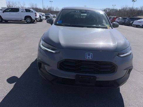 Used 2025 Honda HR-V Sport image 4