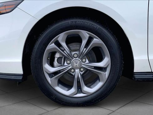 Used 2024 Honda Accord EX image 11