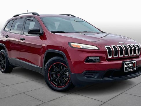 Used 2017 Jeep Cherokee Sport image 2