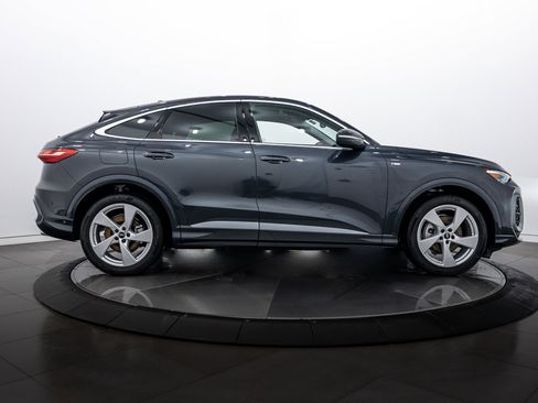 New 2025 Audi Q5 Prestige image 3