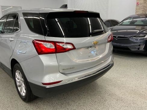 Used 2020 Chevrolet Equinox LT w/ Driver Convenience Package FWD image 40