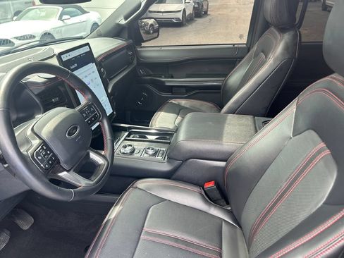 Used 2024 Ford Expedition Limited AWD/4WD image 11