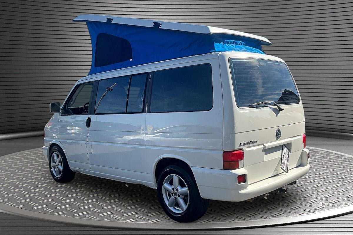 Used 2002 Volkswagen Eurovan MV FWD image 4