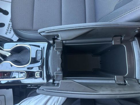Used 2022 Buick Envision Preferred FWD image 35