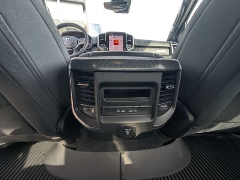 New 2026 RAM 1500 4x4 Crew Cab image 42
