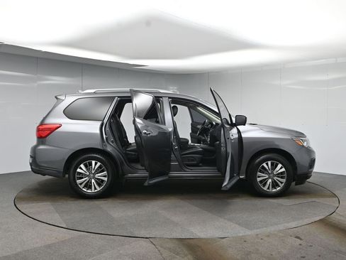 Used 2020 Nissan Pathfinder SL image 51