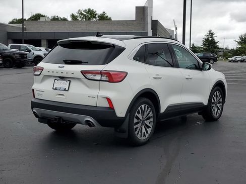 Used 2020 Ford Escape Titanium w/ Titanium Premium Package 2.0 AWD/4WD image 3