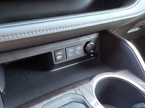 Used 2022 Toyota Highlander Limited image 42