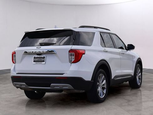 Used 2020 Ford Explorer XLT w/ Equipment Group 202A AWD/4WD image 7