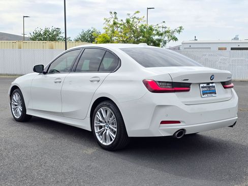 Certified 2023 BMW 330i xDrive Sedan w/ Driving Assistance Package AWD/4WD image 4