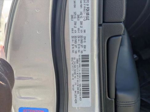 Used 2020 Jeep Grand Cherokee Altitude image 22