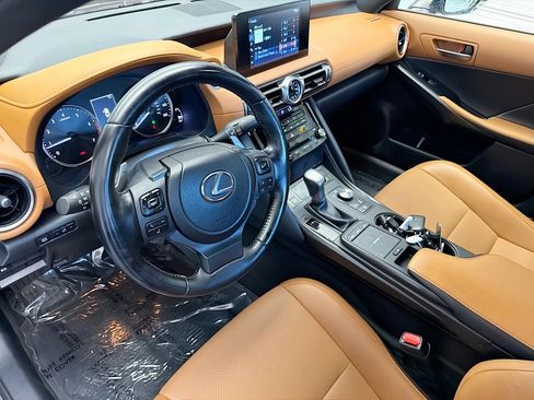 Used 2021 Lexus IS 300 w/ Comfort Package RWD image 7