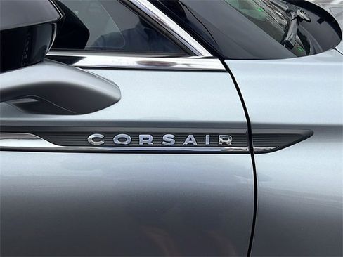Certified 2022 Lincoln Corsair FWD w/ Equipment Group 101A image 12