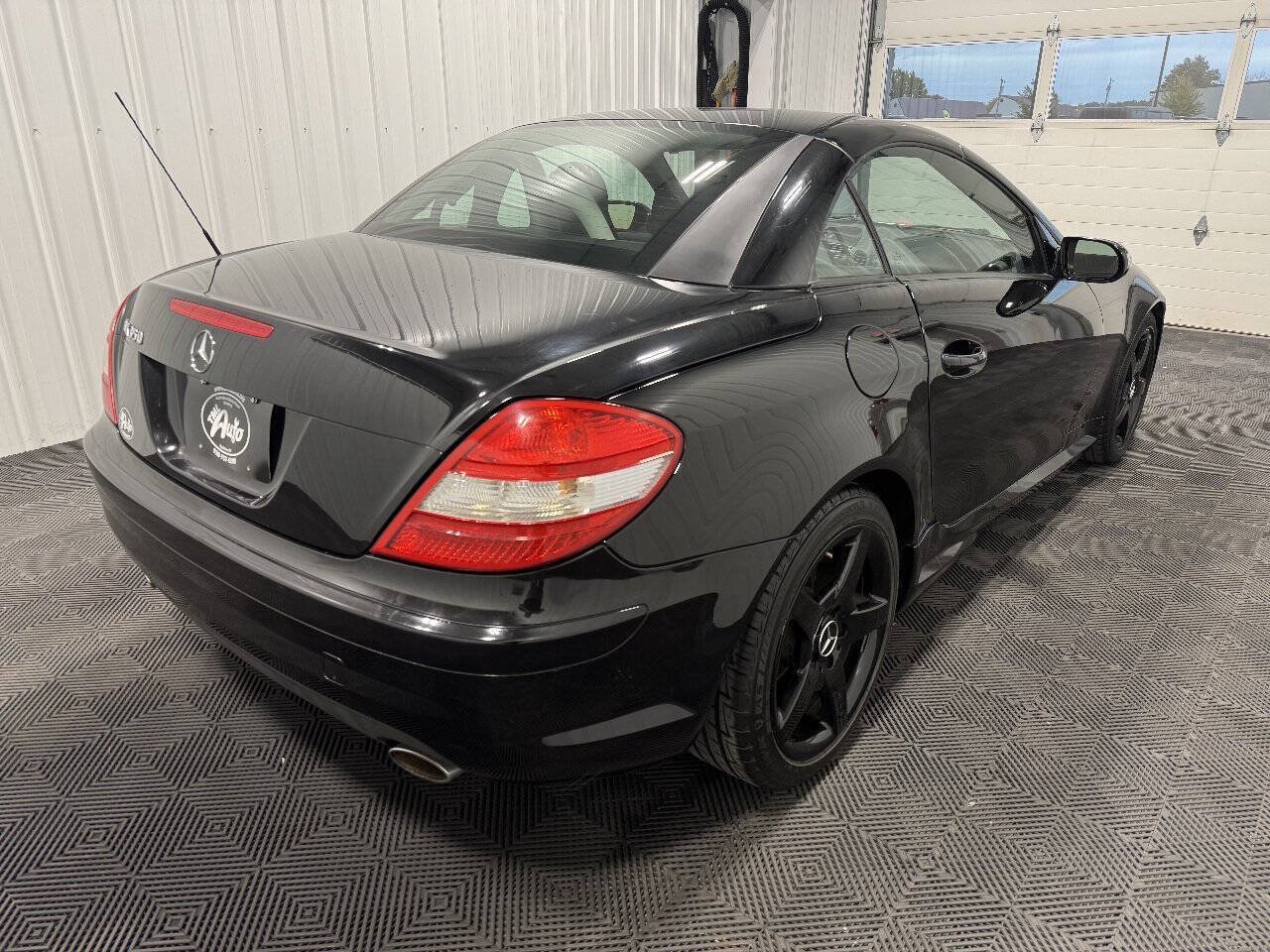 Used 2005 Mercedes-Benz SLK 350 image 3