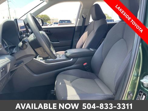 Used 2023 Toyota Highlander L FWD image 27