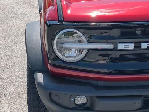 New 2026 Ford Bronco Outer Banks w/ Sasquatch Package AWD/4WD image 8