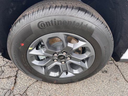 New 2025 Ford Maverick XLT w/ XLT Luxury Package image 10