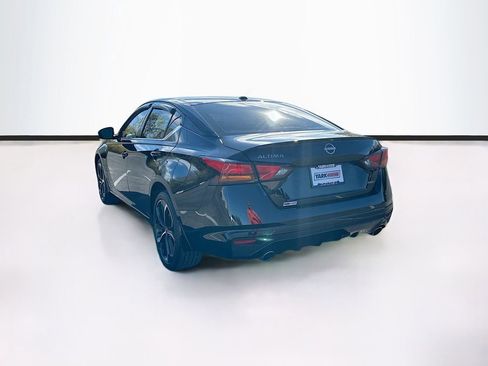Used 2024 Nissan Altima 2.5 SR w/ SR Premium Package image 8