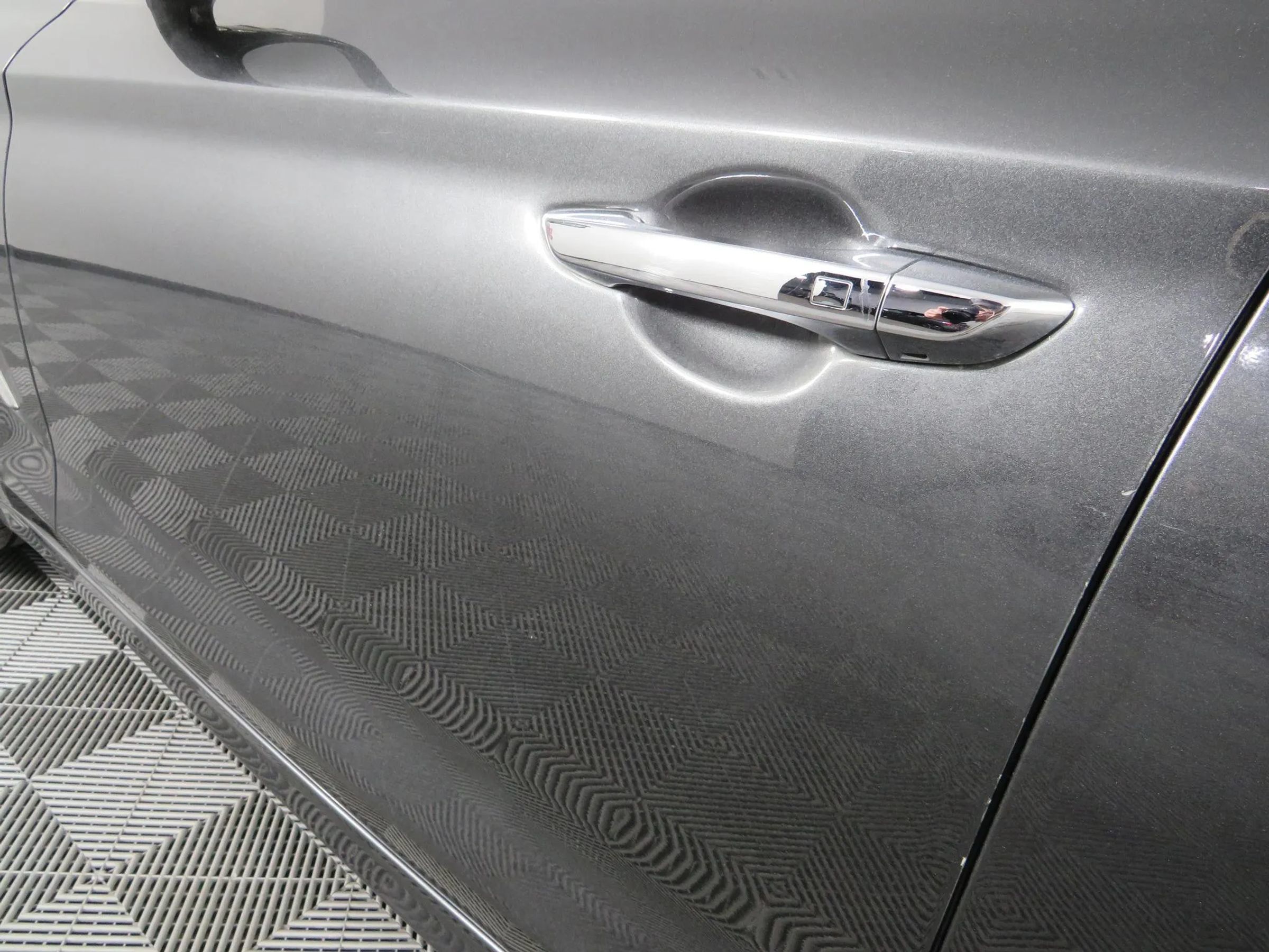 Used 2019 Genesis G70 2.0T Advanced AWD/4WD image 27