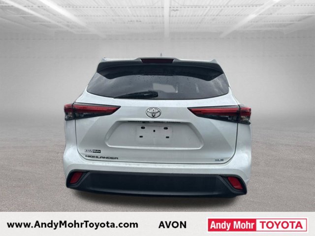 Used 2023 Toyota Highlander XLE FWD image 5