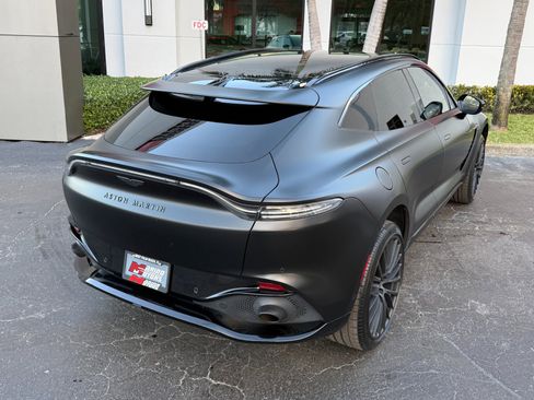 Used 2022 Aston Martin DBX image 20