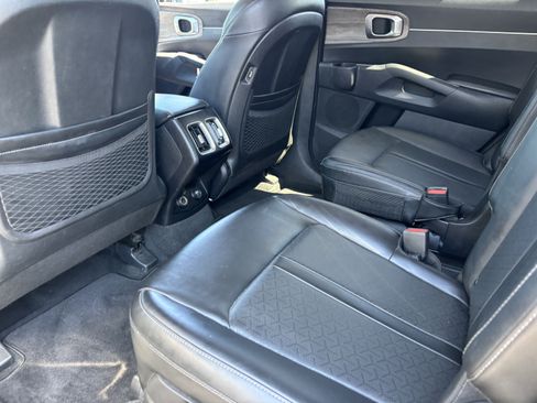Certified 2022 Kia Sorento EX FWD image 15