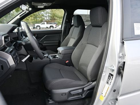 New 2026 Toyota 4Runner SR5 AWD/4WD image 10