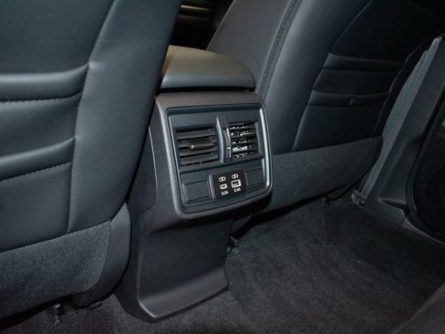 Used 2026 Subaru Forester Premium AWD/4WD image 23