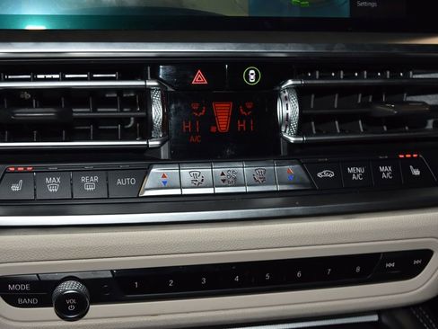 Used 2021 BMW 440i xDrive Coupe w/ Premium Package image 14