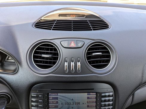 Used 2005 Mercedes-Benz SL 500 image 22