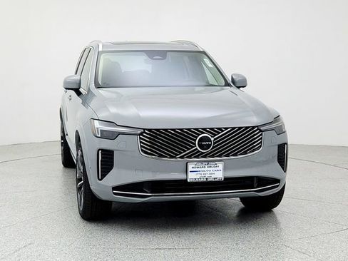 New 2026 Volvo XC90 B6 Plus w/ Protection Package Premier image 2