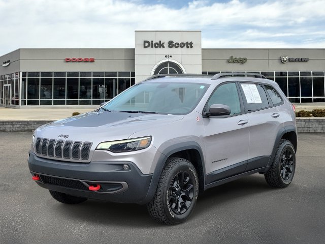 Used 2019 Jeep Cherokee Trailhawk w/ Cold Weather Group AWD/4WD image 2