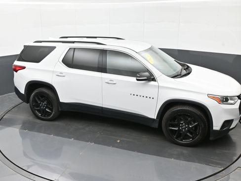 Used 2021 Chevrolet Traverse LT w/ LPO, Blackout Package image 34