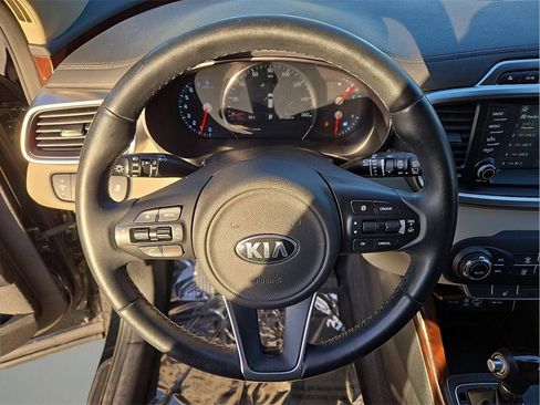 Used 2017 Kia Sorento EX w/ EX V6 Premium Package image 19