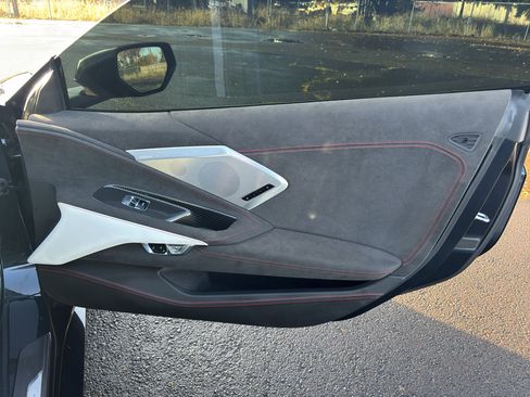 Used 2023 Chevrolet Corvette Stingray Premium Cpe w/ Z51 Performance Package image 14